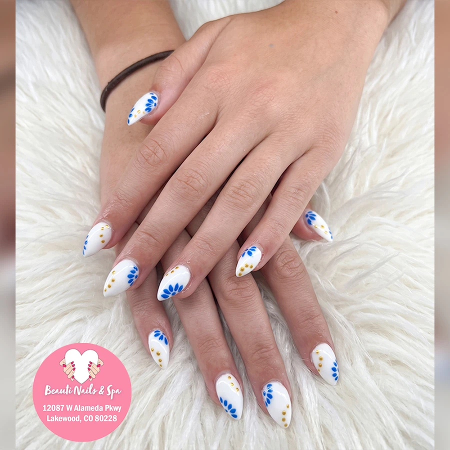 Nail Aug 19